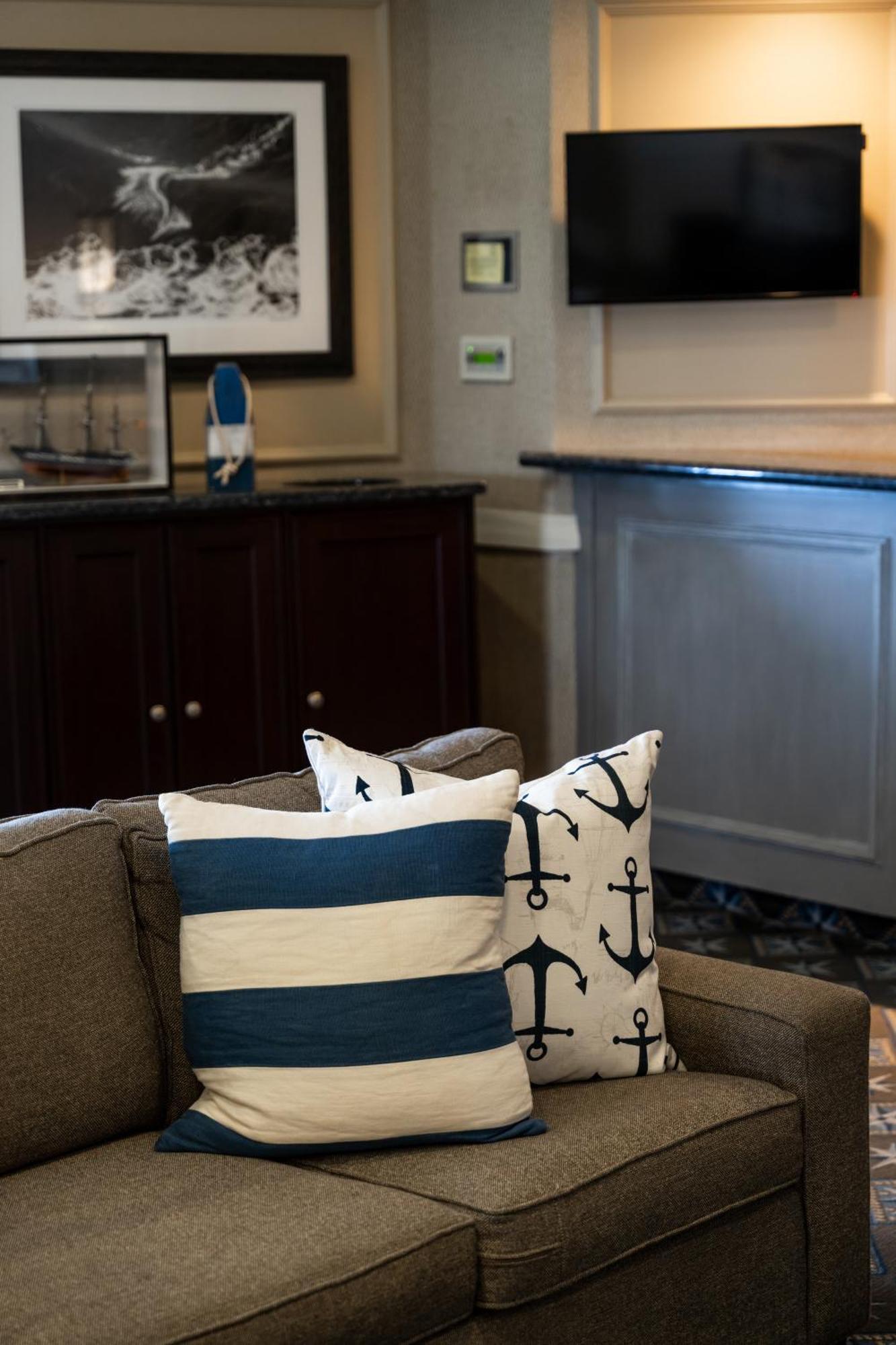 Newport Beach Hotel & Suites Middletown Dış mekan fotoğraf