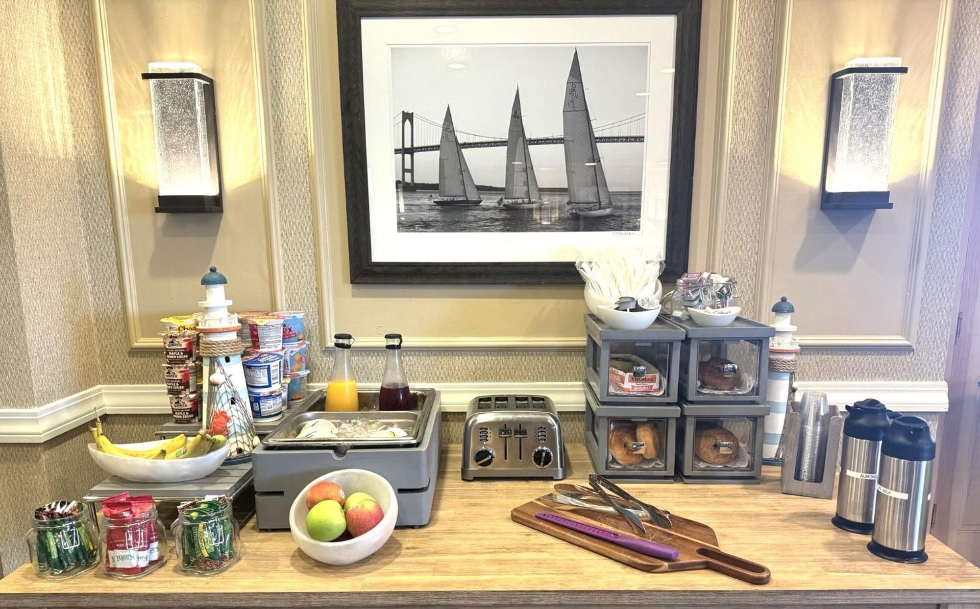 Newport Beach Hotel & Suites Middletown Dış mekan fotoğraf